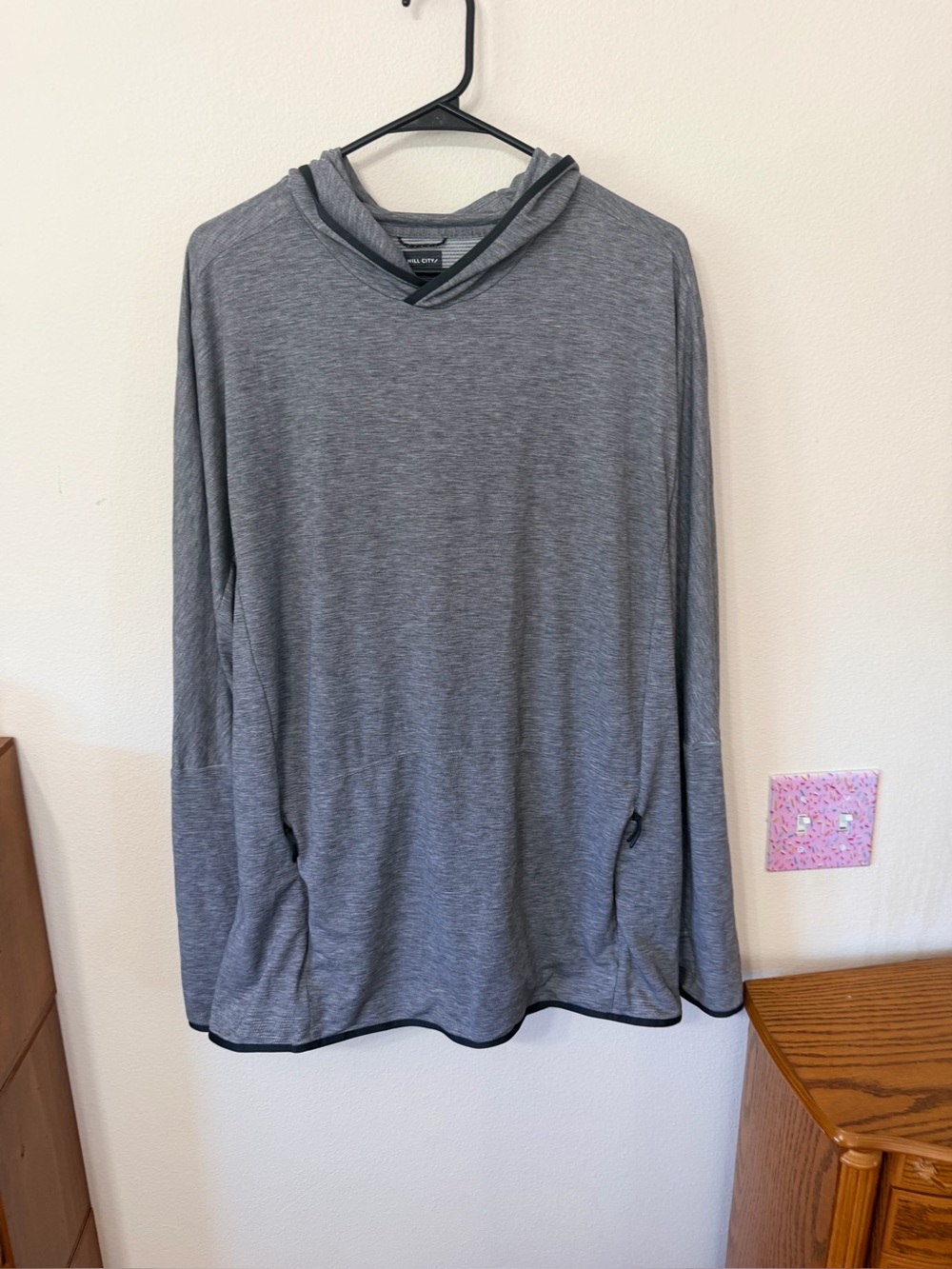 Hill City hoodie size XL
